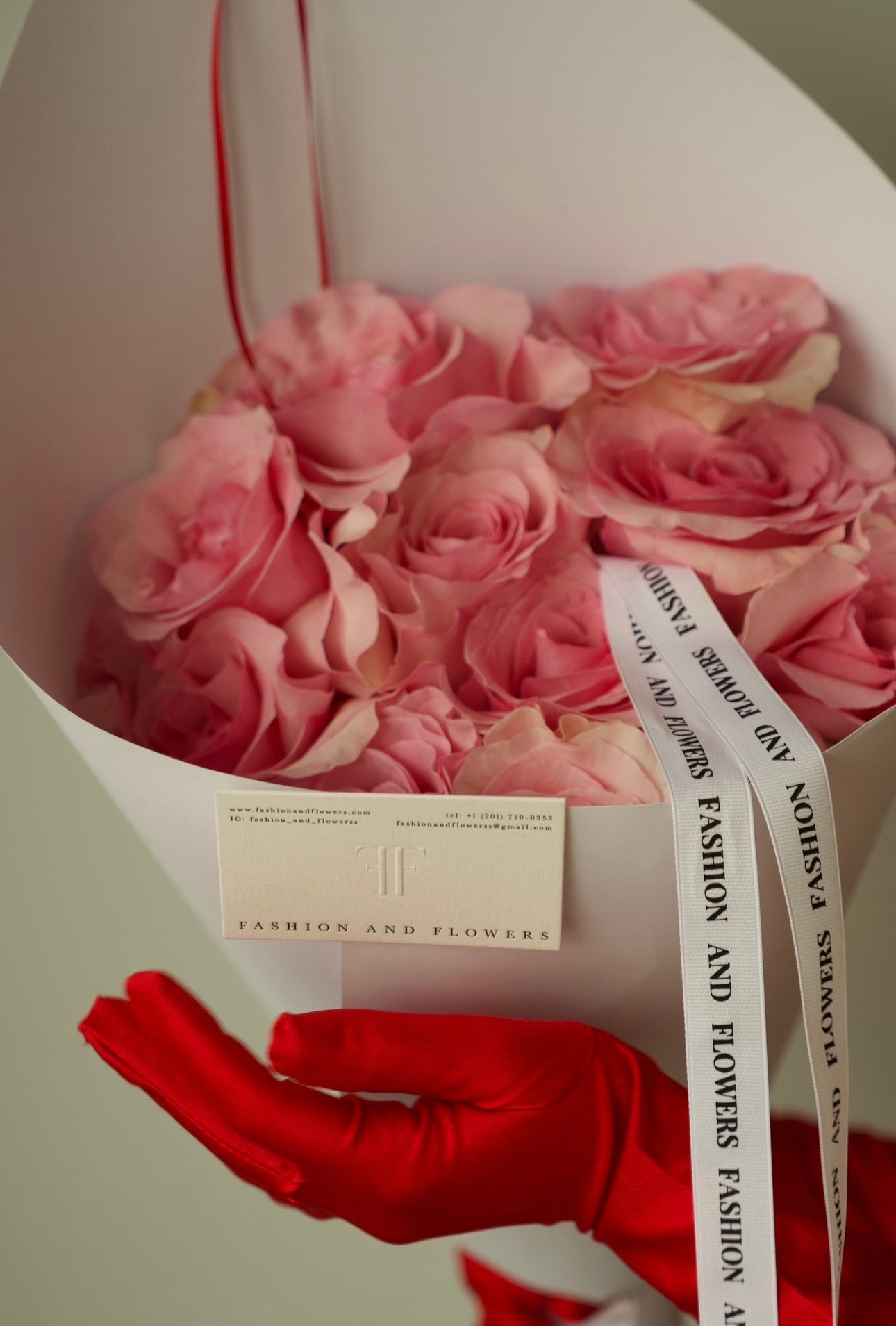 La Vie En Rose / Pink Rose Valentine Bouquet