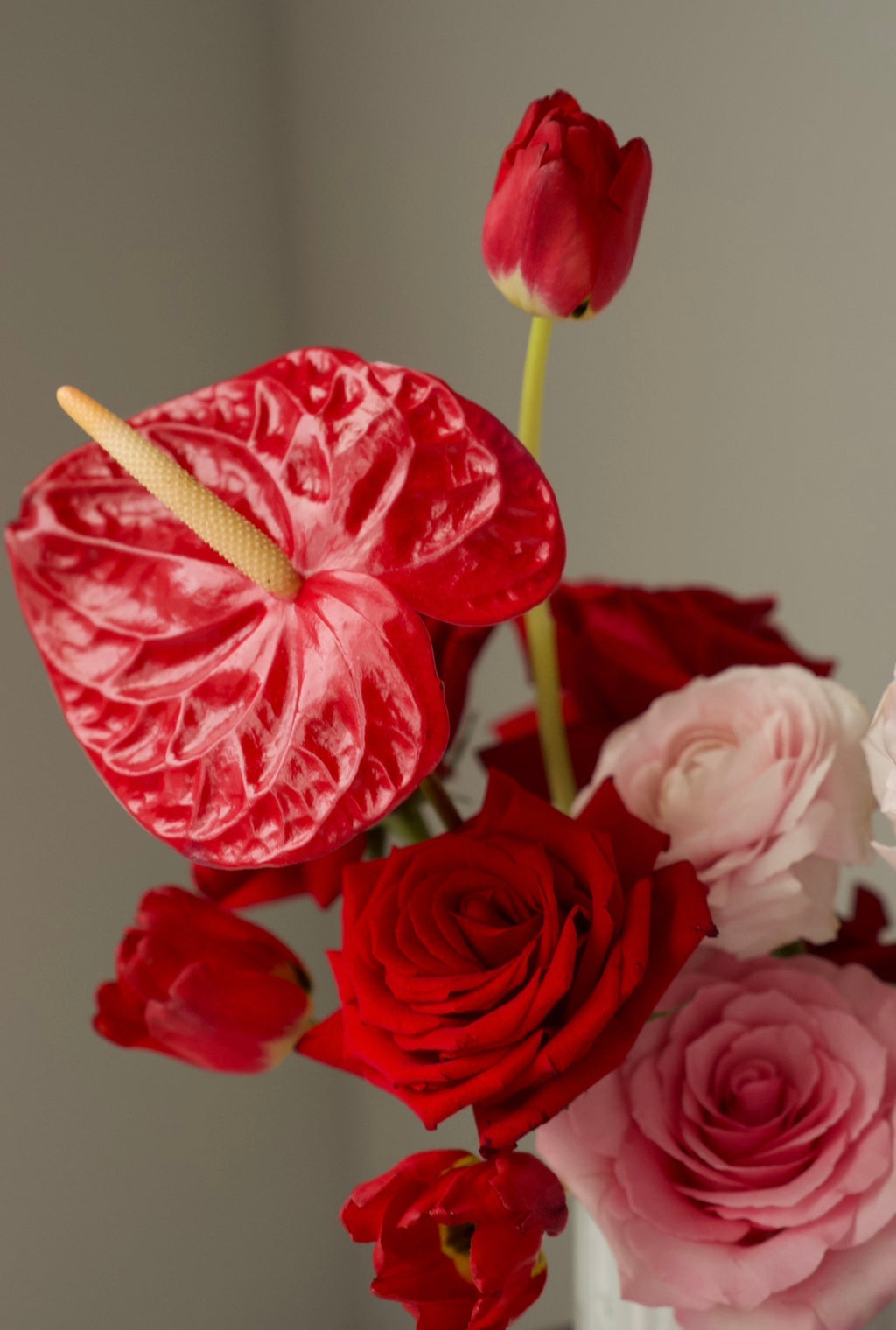 LOVE Contrast Bouquet